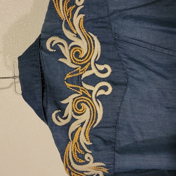 10M ladies western shirt. Medium. - Picture 4 of 6